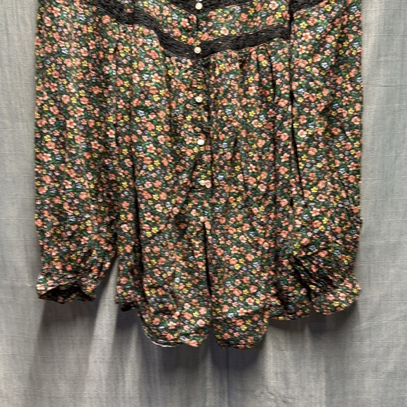 Old navy floral blouse size 3X - Picture 4 of 8